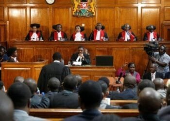 La Cour suprême du Kenya fait durer le suspense, Haïti dans la tourmente